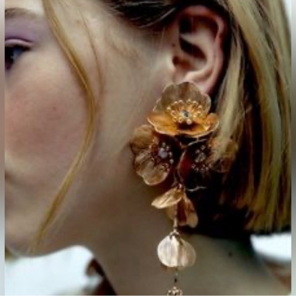 Zara Kate Middleton cascading floral earrings - Picture 11 of 12
